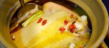药膳鸡